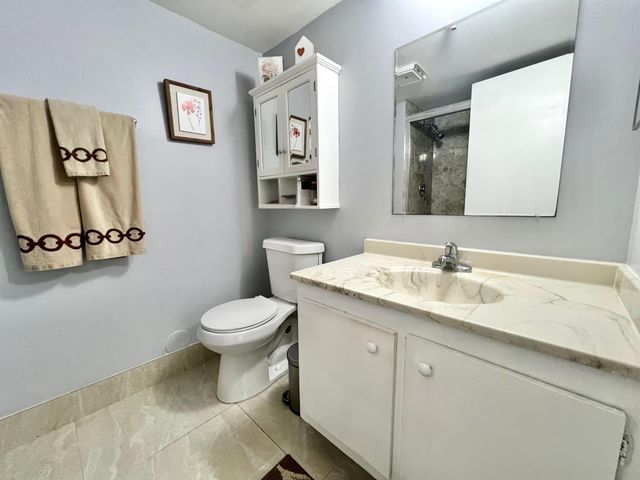 4570 NW 18th Avenue 404, Deerfield Beach, FL 33064