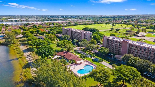 4570 NW 18th Avenue 404, Deerfield Beach, FL 33064