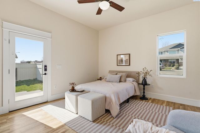 4211 Tamarack Rd, West Richland, WA 99353