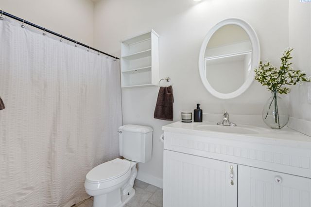 4211 Tamarack Rd, West Richland, WA 99353