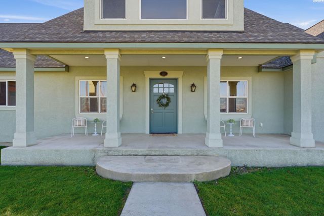 4211 Tamarack Rd, West Richland, WA 99353