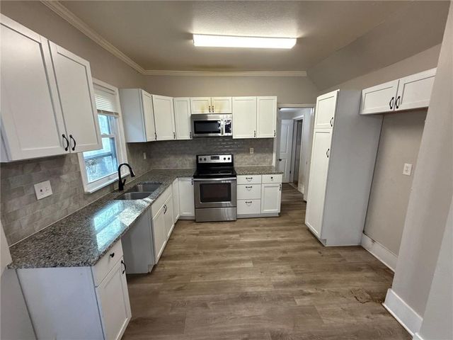 1916 Monroe Avenue, Kansas City, MO 64127