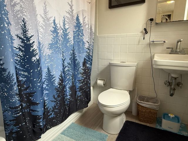 1871 Beacon St 5, Brookline, MA 02445