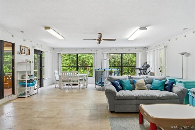 5 Sycamore Court N, Homosassa, FL 34446