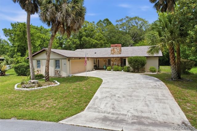 5 Sycamore Court N, Homosassa, FL 34446