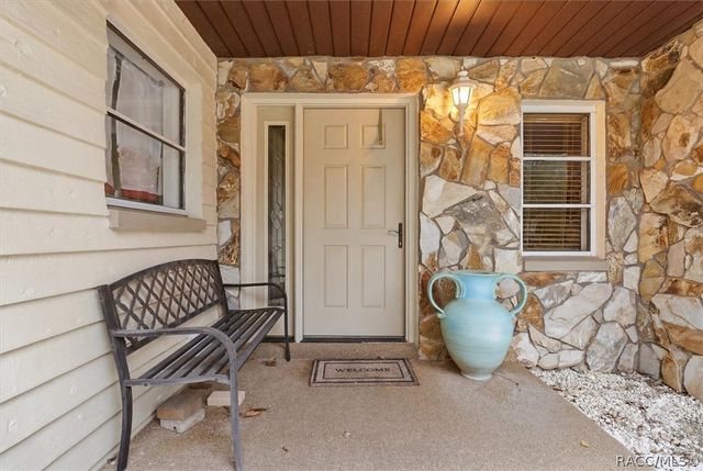 5 Sycamore Court N, Homosassa, FL 34446