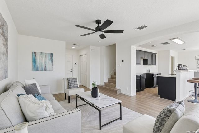 6210 Outlook Rdg, San Antonio, TX 78233