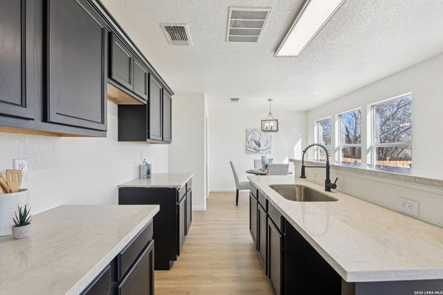 6210 Outlook Rdg, San Antonio, TX 78233