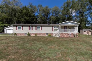 1017 Nellie Rd, Vanderbilt, PA 15486