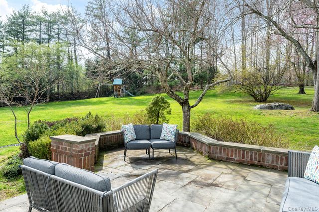 12 Hampton Road, Purchase, NY 10577