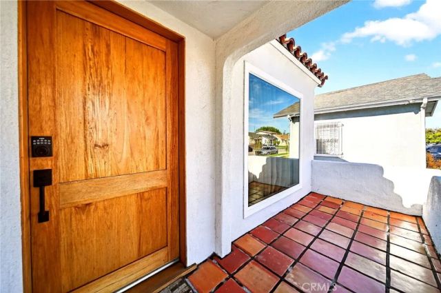 5939 Cimarron, Los Angeles, CA 90047
