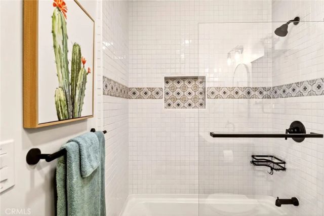 5939 Cimarron, Los Angeles, CA 90047