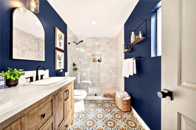 5939 Cimarron, Los Angeles, CA 90047