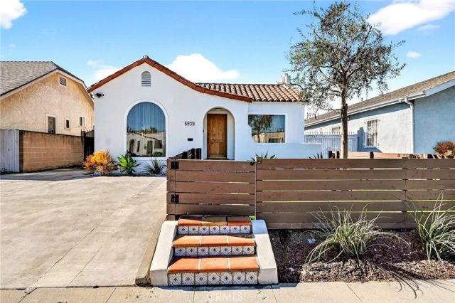 5939 Cimarron, Los Angeles, CA 90047