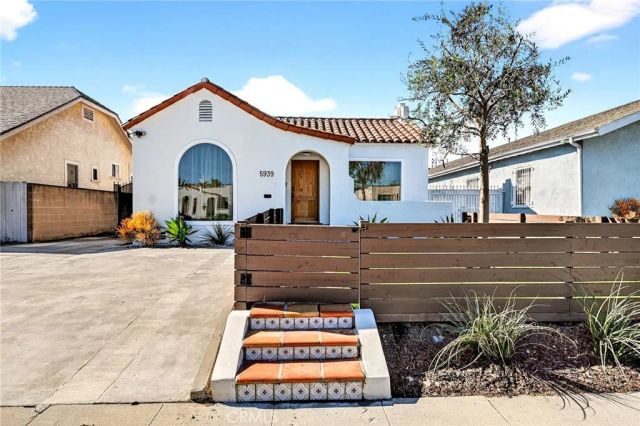 5939 Cimarron, Los Angeles, CA 90047