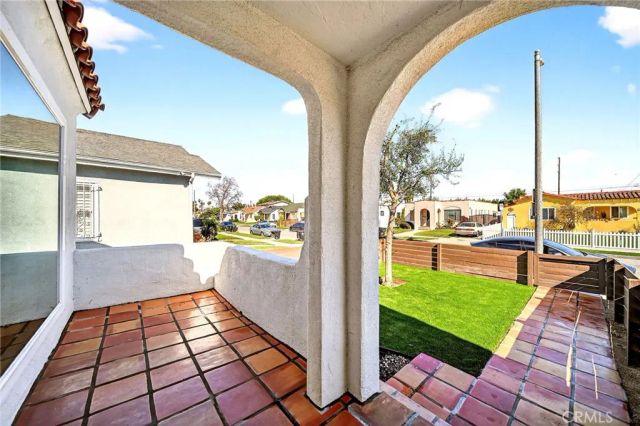 5939 Cimarron, Los Angeles, CA 90047