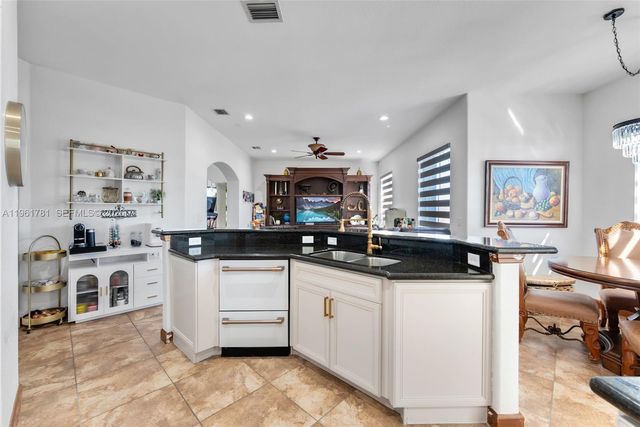 18091 NW 87th Ct, Hialeah, FL 33018