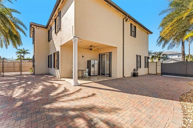 18091 NW 87th Ct, Hialeah, FL 33018