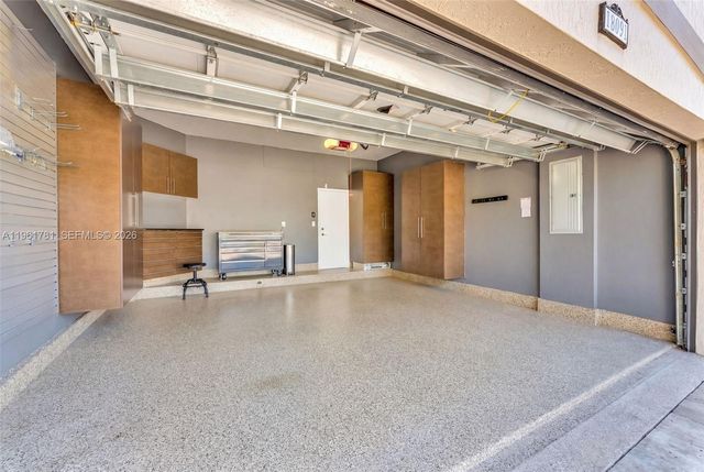 18091 NW 87th Ct, Hialeah, FL 33018