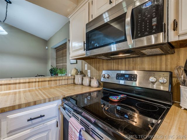 13406 S 89th East Avenue, Bixby, OK 74008