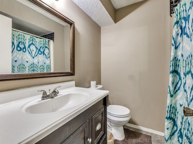 13406 S 89th East Avenue, Bixby, OK 74008