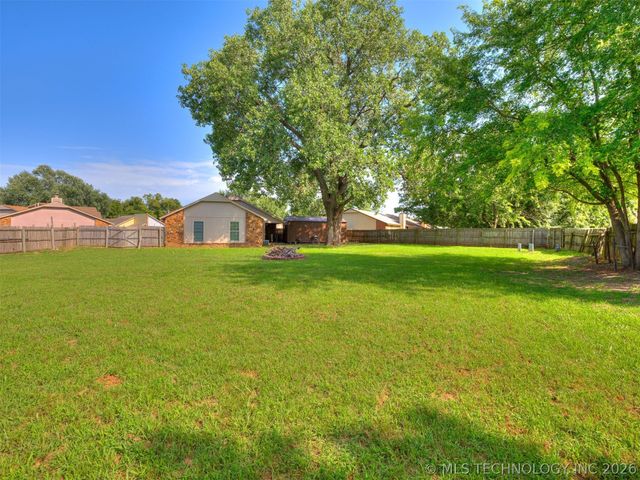 13406 S 89th East Avenue, Bixby, OK 74008