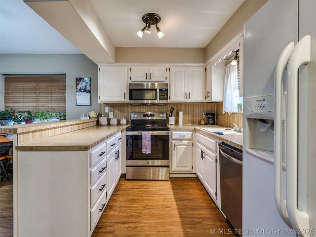 13406 S 89th East Avenue, Bixby, OK 74008