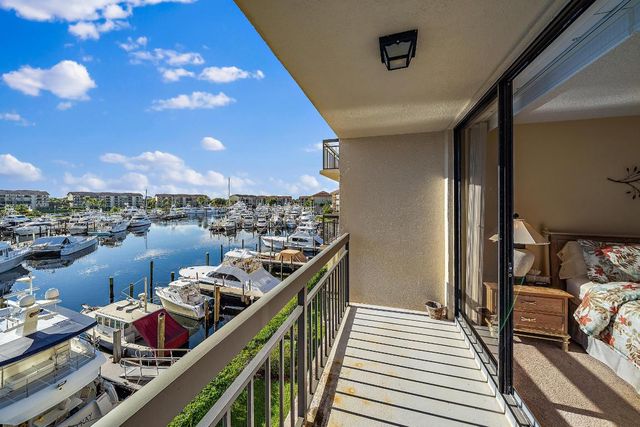 2601 Marina Isle Way 402, Jupiter, FL 33477