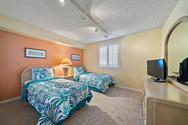 2601 Marina Isle Way 402, Jupiter, FL 33477