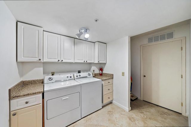 2601 Marina Isle Way 402, Jupiter, FL 33477