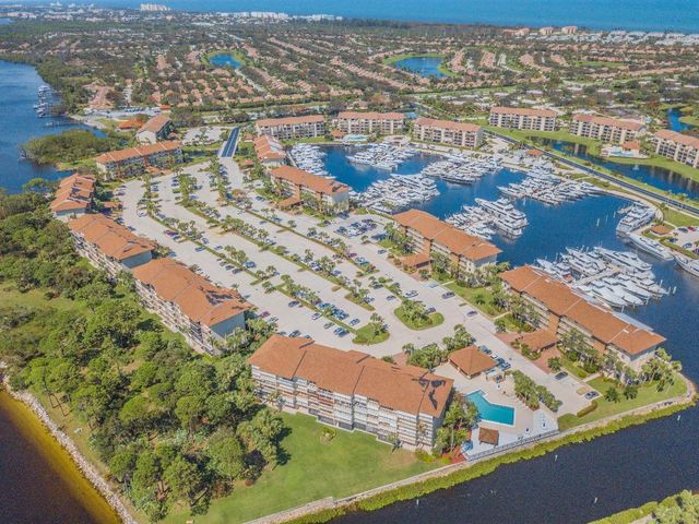 2601 Marina Isle Way 402, Jupiter, FL 33477
