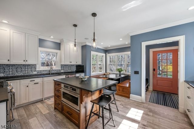 20 Georgian Rd, Morristown Town, NJ 07960