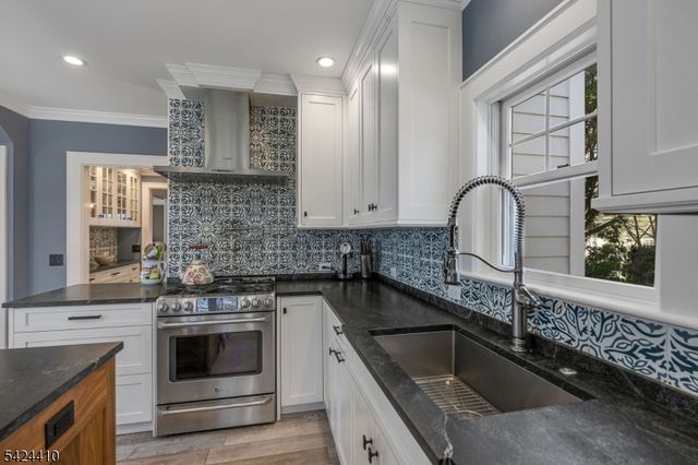 20 Georgian Rd, Morristown Town, NJ 07960