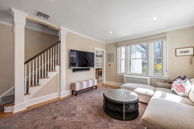 20 Georgian Rd, Morristown Town, NJ 07960