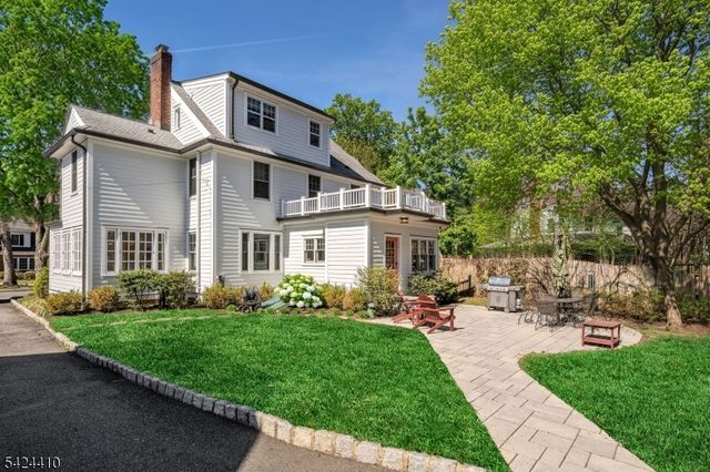 20 Georgian Rd, Morristown Town, NJ 07960