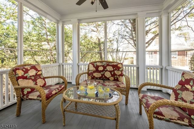 20 Georgian Rd, Morristown Town, NJ 07960