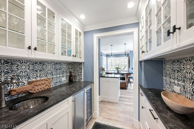 20 Georgian Rd, Morristown Town, NJ 07960