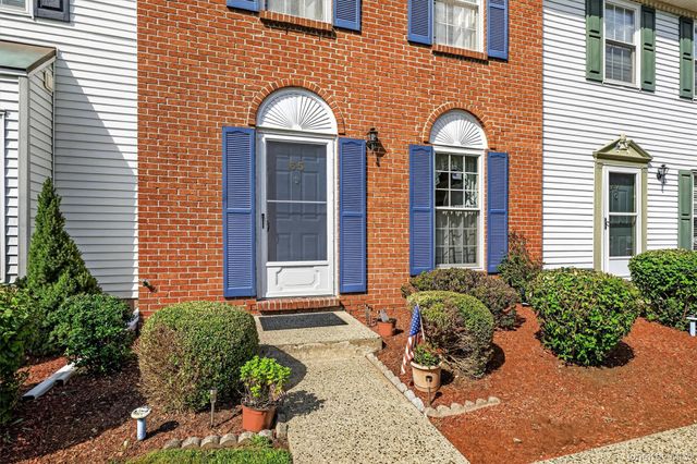 65 Yorkshire Terrace, Washingtonville, NY 10992