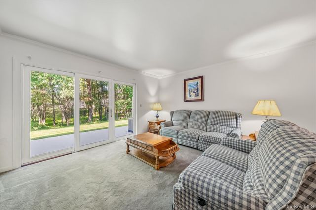 65 Yorkshire Terrace, Washingtonville, NY 10992