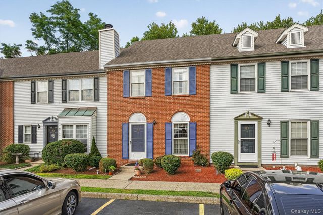 65 Yorkshire Terrace, Washingtonville, NY 10992