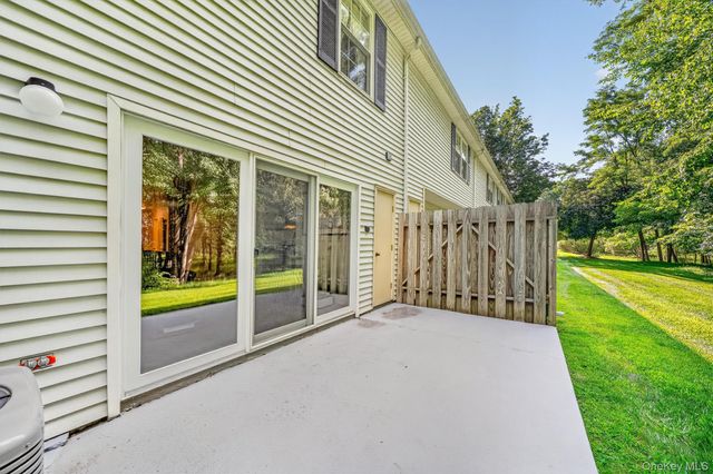 65 Yorkshire Terrace, Washingtonville, NY 10992