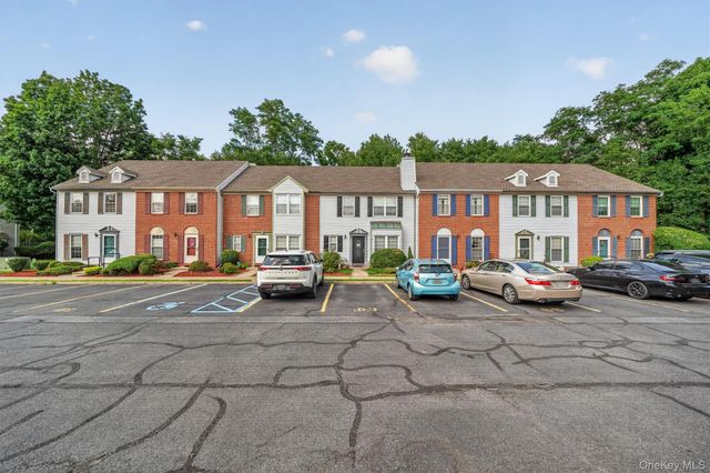 65 Yorkshire Terrace, Washingtonville, NY 10992