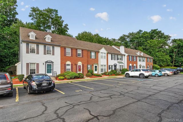 65 Yorkshire Terrace, Washingtonville, NY 10992