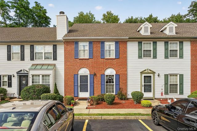 65 Yorkshire Terrace, Washingtonville, NY 10992