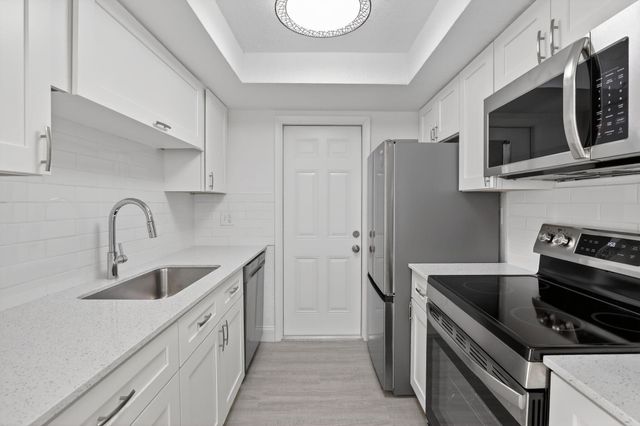 6820 NW 29th Court, Sunrise, FL 33313