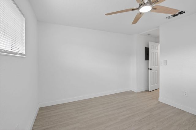 6820 NW 29th Court, Sunrise, FL 33313