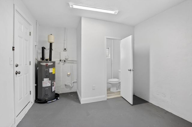 6820 NW 29th Court, Sunrise, FL 33313