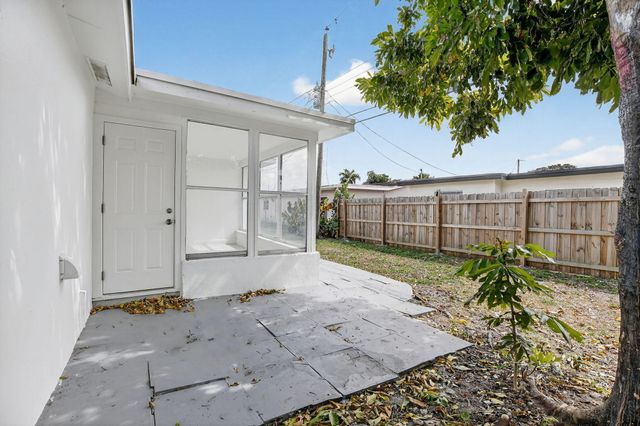 6820 NW 29th Court, Sunrise, FL 33313