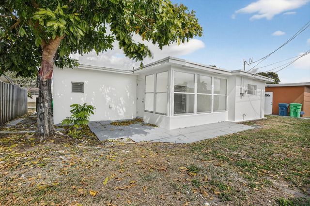 6820 NW 29th Court, Sunrise, FL 33313