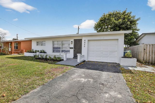 6820 NW 29th Court, Sunrise, FL 33313
